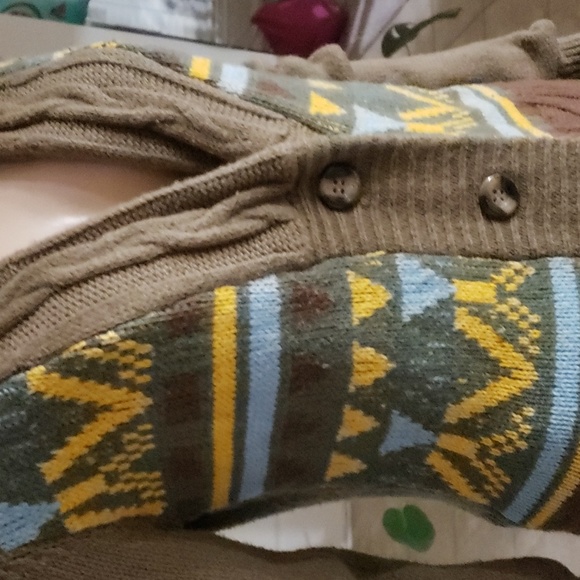 BKE Sweater Womens Large Green Brown Yellow Aztec Cardigan Button Up Buckle m - Picture 5 of 8